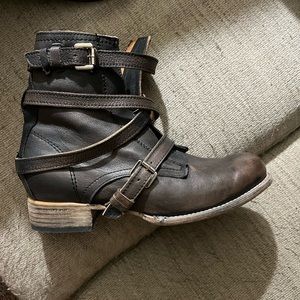 FREEBIRD RAINE WOMENS BOOTS